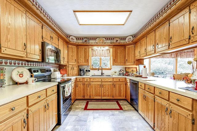665 Highland Hills Drive, Howard, OH 43028