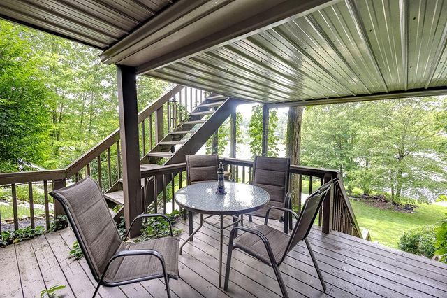 665 Highland Hills Drive, Howard, OH 43028