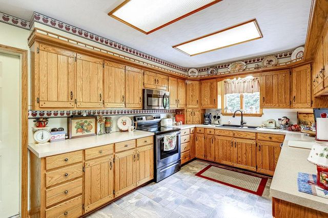 665 Highland Hills Drive, Howard, OH 43028