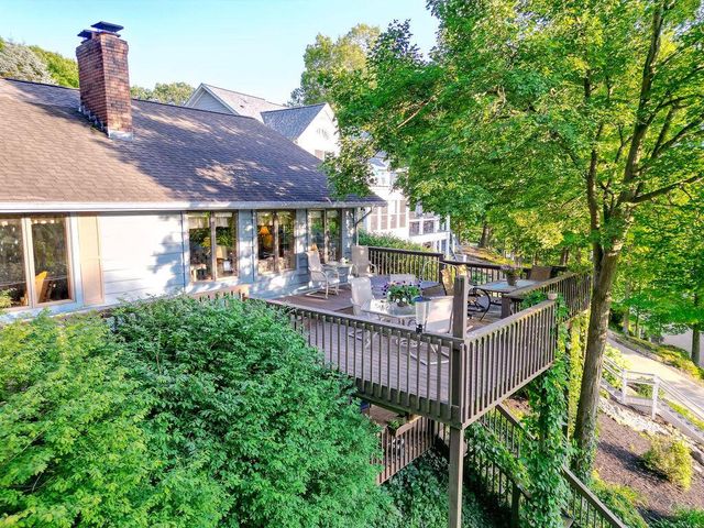 665 Highland Hills Drive, Howard, OH 43028