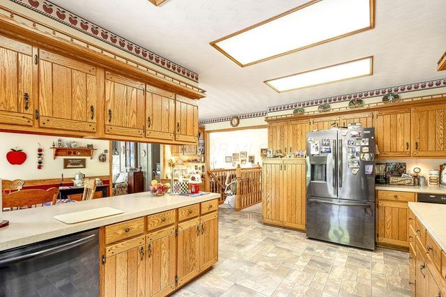 665 Highland Hills Drive, Howard, OH 43028