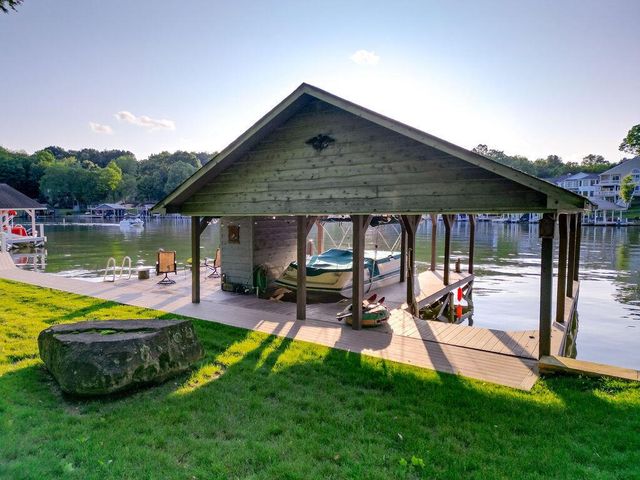 665 Highland Hills Drive, Howard, OH 43028