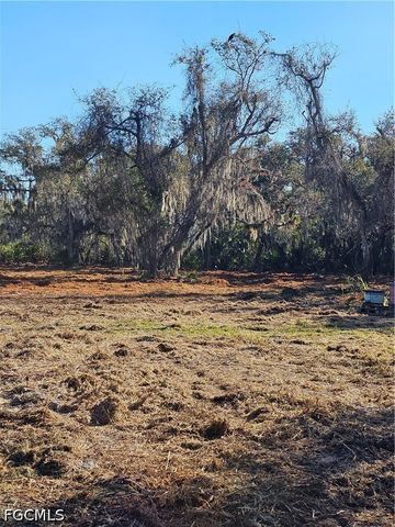 16470 B2 Daughtreys Creek, North Fort Myers, FL 33917