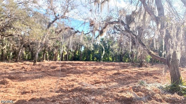 16470 B2 Daughtreys Creek, North Fort Myers, FL 33917