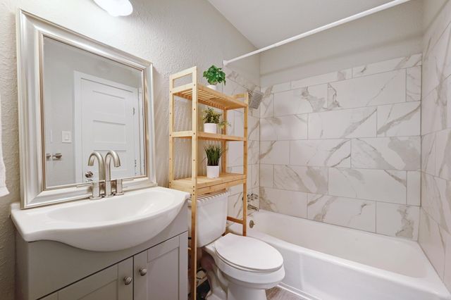 424 Baldridge DR, Austin, TX 78748