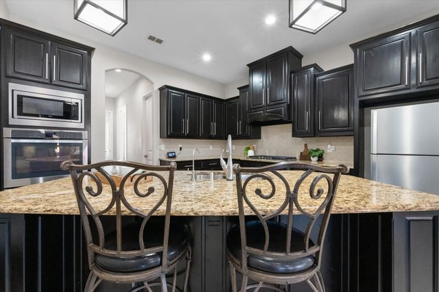 4517 Sunflower Drive, Mansfield, TX 76063