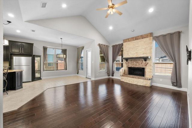 4517 Sunflower Drive, Mansfield, TX 76063