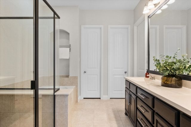 4517 Sunflower Drive, Mansfield, TX 76063