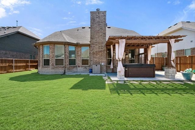 4517 Sunflower Drive, Mansfield, TX 76063
