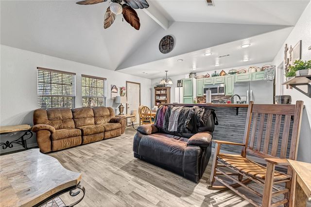 106 Hillside Drive, Huntsville, AR 72740