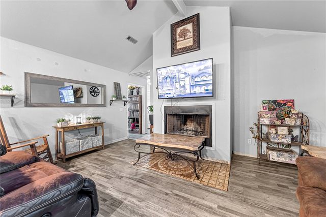 106 Hillside Drive, Huntsville, AR 72740