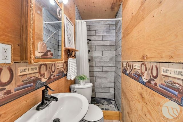 4560 N Pine Hills Road, Billings, MT 59101