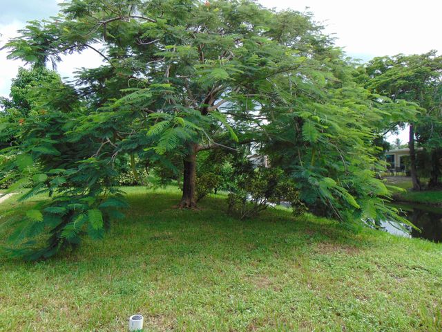 6854 NW 3RD Street, Margate, FL 33063