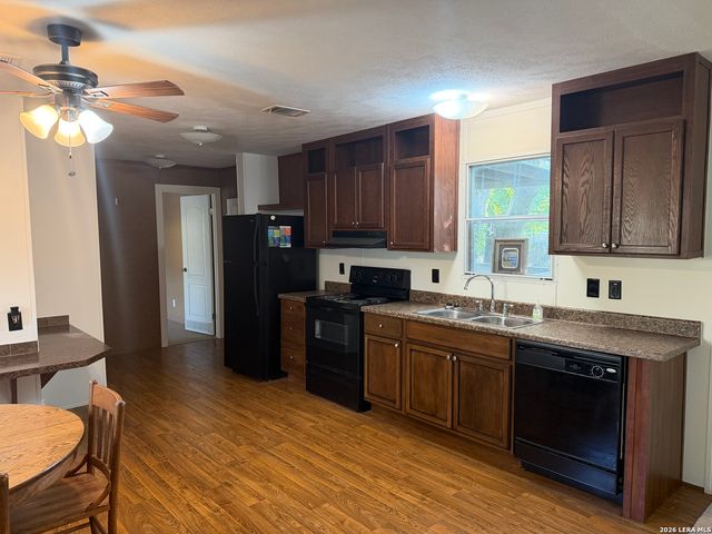 901 TONKAWA CIR, New Braunfels, TX 78130
