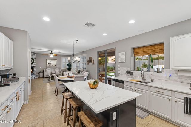 1918 W BONANZA Lane, Phoenix, AZ 85085