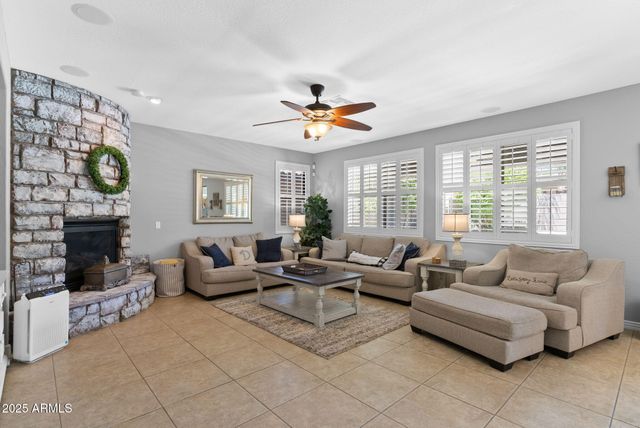 1918 W BONANZA Lane, Phoenix, AZ 85085