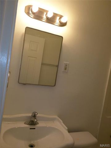 600 Pimlico Drive, Florissant, MO 63033