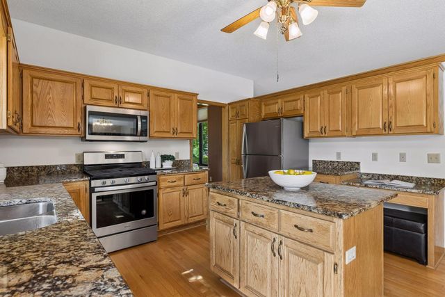 8641 Terraceview Lane N, Maple Grove, MN 55311