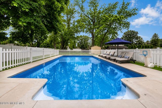 370 W Park Avenue, Oakhurst, NJ 07755