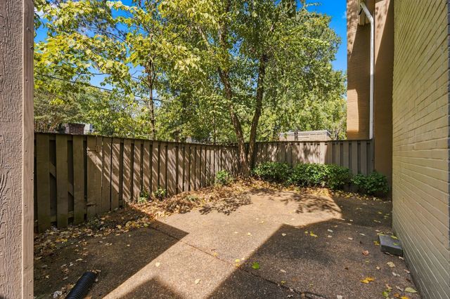 4400 Belmont Park Ter Apt 252, Nashville, TN 37215