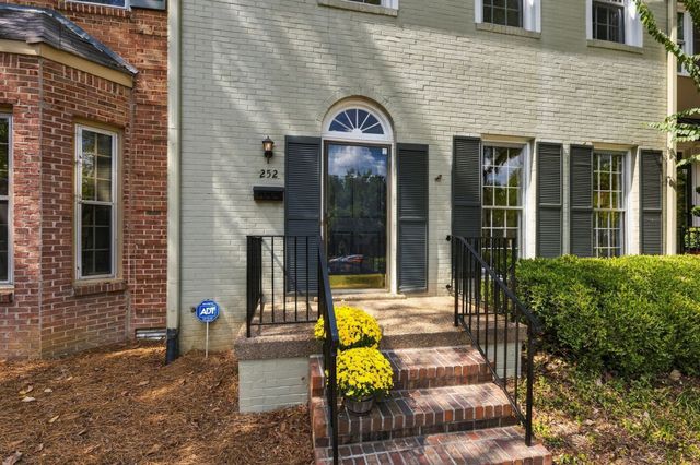 4400 Belmont Park Ter Apt 252, Nashville, TN 37215