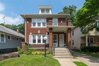 242 W Webster Street, Fenton, MI 48220