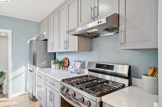 606 606 Masonic Ave, Albany, CA 94706