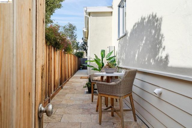 606 606 Masonic Ave, Albany, CA 94706