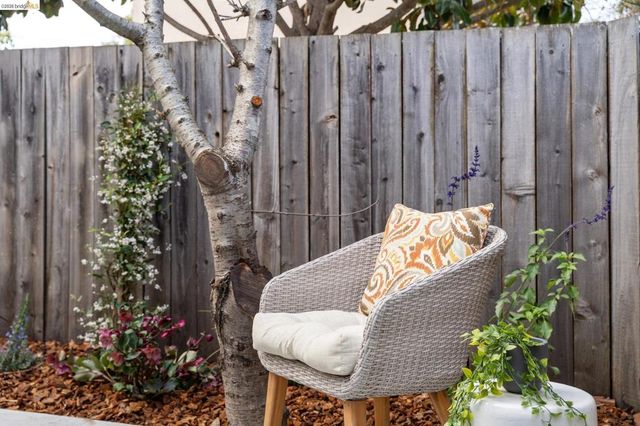 606 606 Masonic Ave, Albany, CA 94706