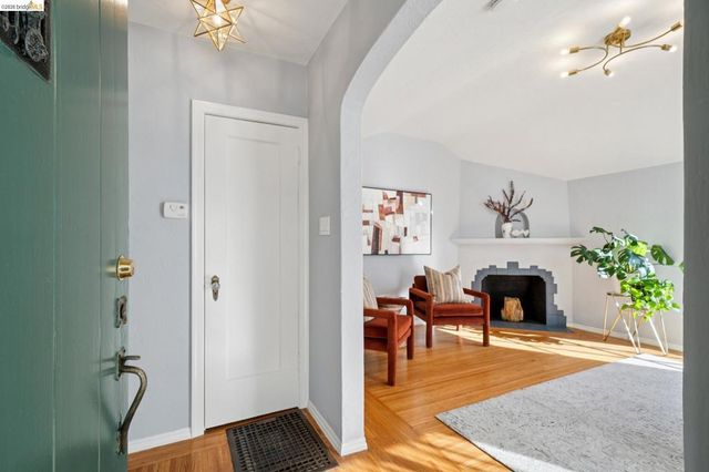 606 606 Masonic Ave, Albany, CA 94706