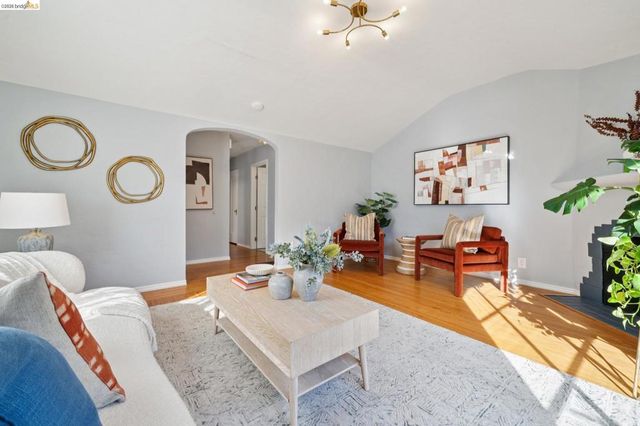 606 606 Masonic Ave, Albany, CA 94706