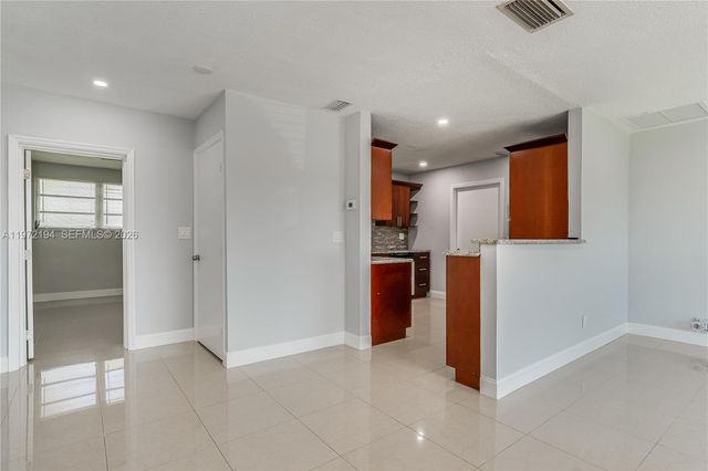 2620 NW 83rd Ave A, Sunrise, FL 33322