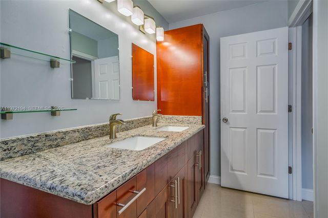 2620 NW 83rd Ave A, Sunrise, FL 33322