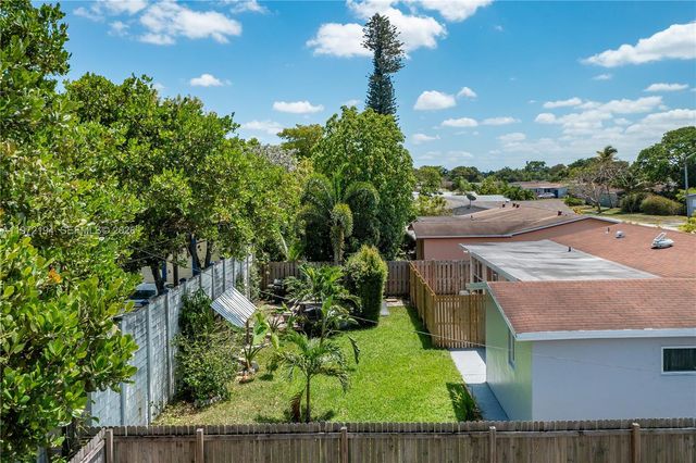 2620 NW 83rd Ave A, Sunrise, FL 33322