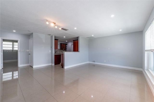 2620 NW 83rd Ave A, Sunrise, FL 33322