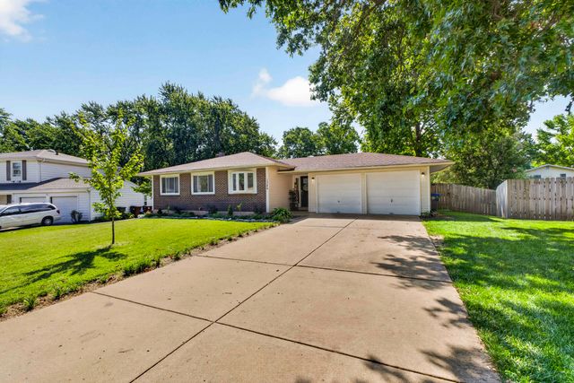 1346 BLUE RIDGE DR, St Peters, MO 63376