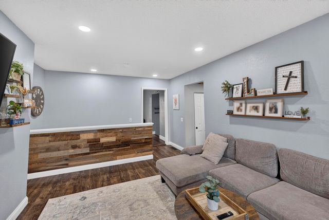 1346 BLUE RIDGE DR, St Peters, MO 63376