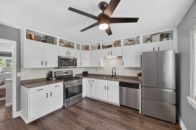 1346 BLUE RIDGE DR, St Peters, MO 63376