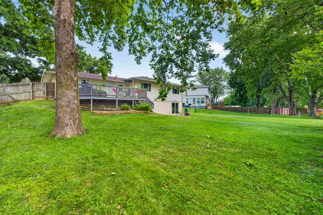 1346 BLUE RIDGE DR, St Peters, MO 63376