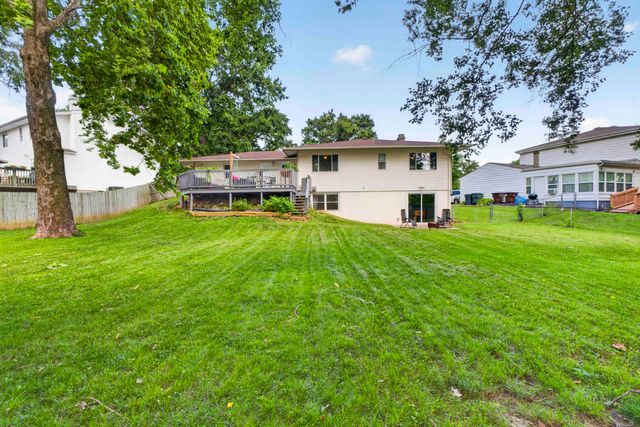 1346 BLUE RIDGE DR, St Peters, MO 63376