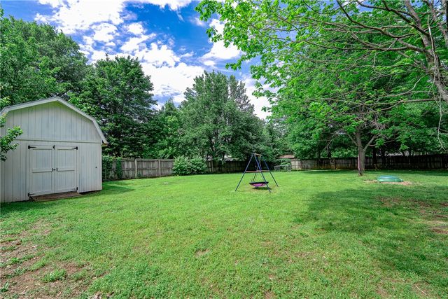 1799 N Buckley Drive, Fayetteville, AR 72701
