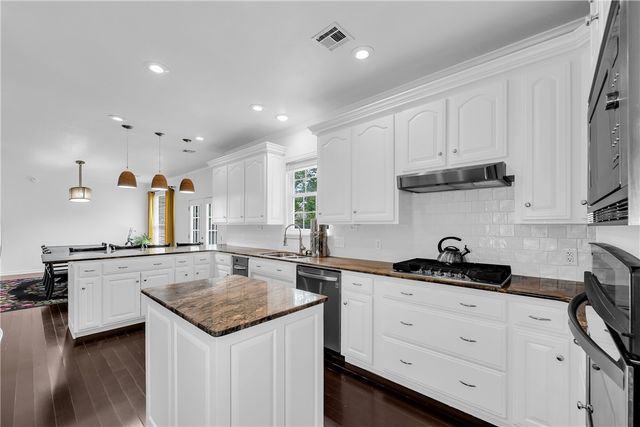 1799 N Buckley Drive, Fayetteville, AR 72701