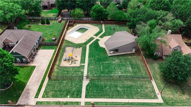 1799 N Buckley Drive, Fayetteville, AR 72701