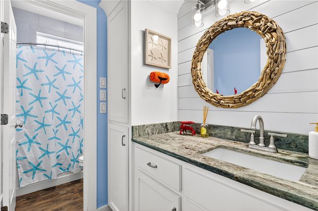 505 Paradise Pointe Dr, Port Aransas, TX 78373