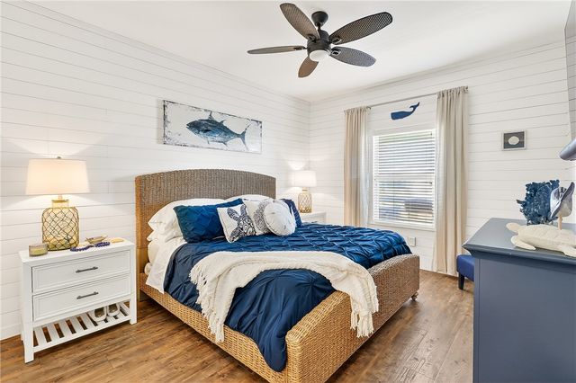 505 Paradise Pointe Dr, Port Aransas, TX 78373