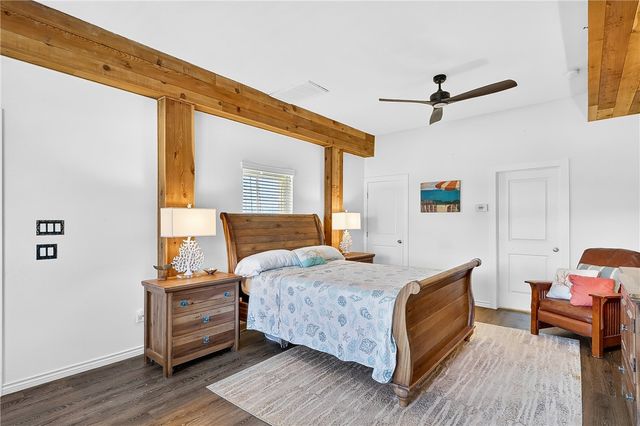 505 Paradise Pointe Dr, Port Aransas, TX 78373