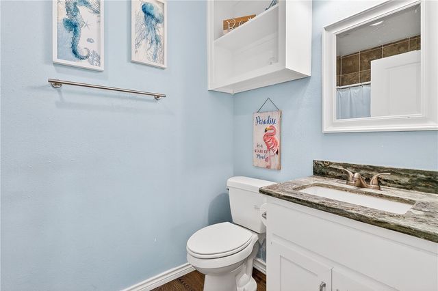 505 Paradise Pointe Dr, Port Aransas, TX 78373