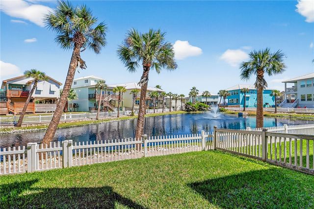 505 Paradise Pointe Dr, Port Aransas, TX 78373