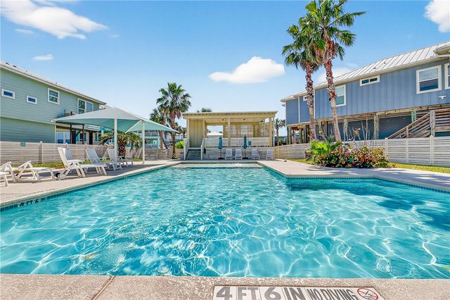 505 Paradise Pointe Dr, Port Aransas, TX 78373