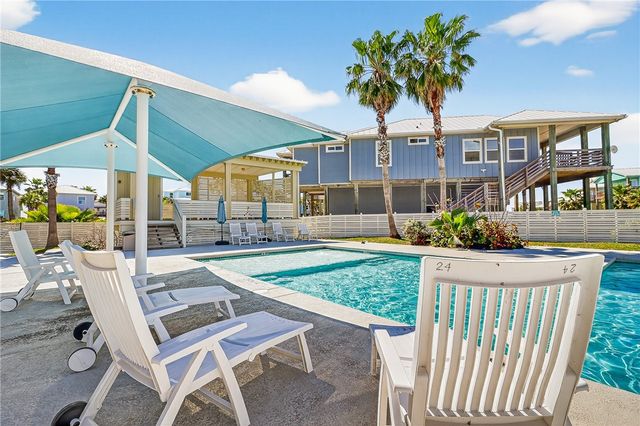 505 Paradise Pointe Dr, Port Aransas, TX 78373